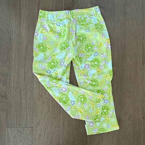 Lilly Pulitzer Capri Pants 2 Green Citrus Lime Print Floral - Picture 2 of 3